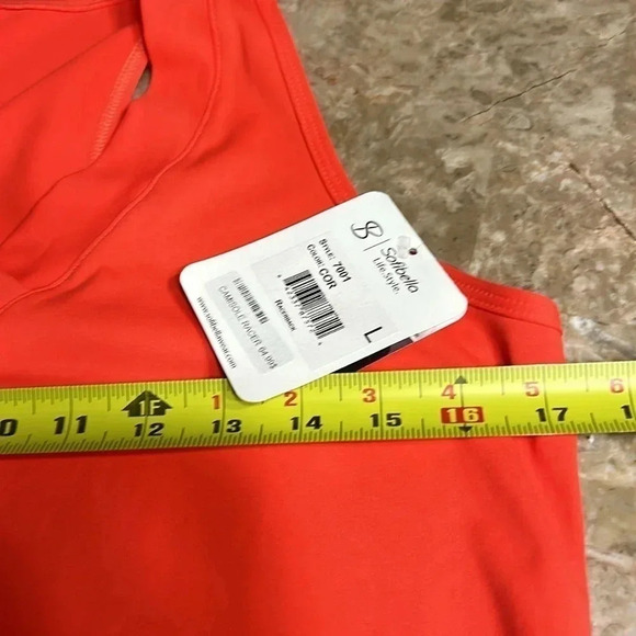 NWT VTG SOFIBELLA V -Neck racer back coral tank top . Activewear . Made in USA - Picture 11 of 12